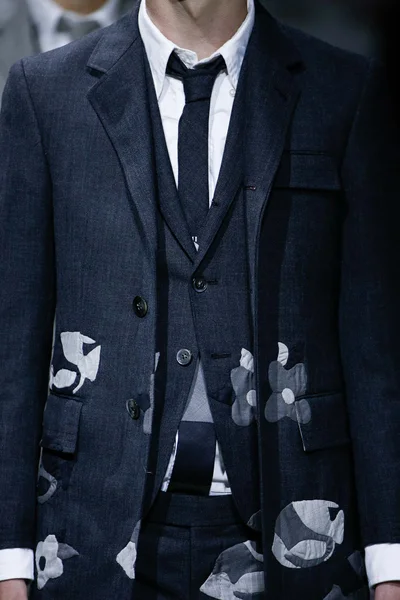 Look 65